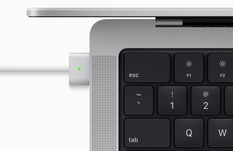 Macbook charging indicator light